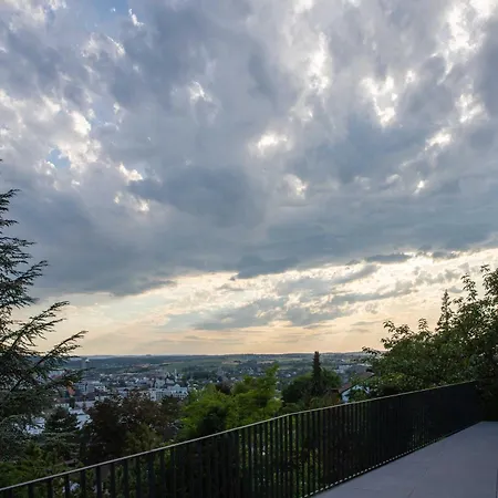 Grosszuegige Panorama-suite „gruene Oase“ * Leonberg